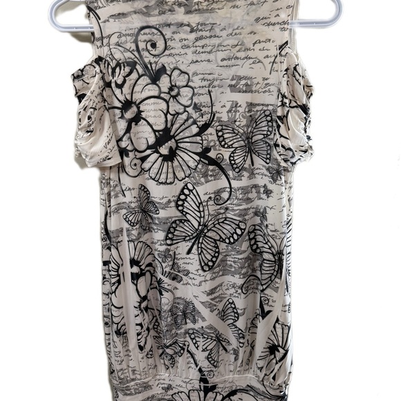 Eclipse Black and White Patterned Top - Picture 2 of 3